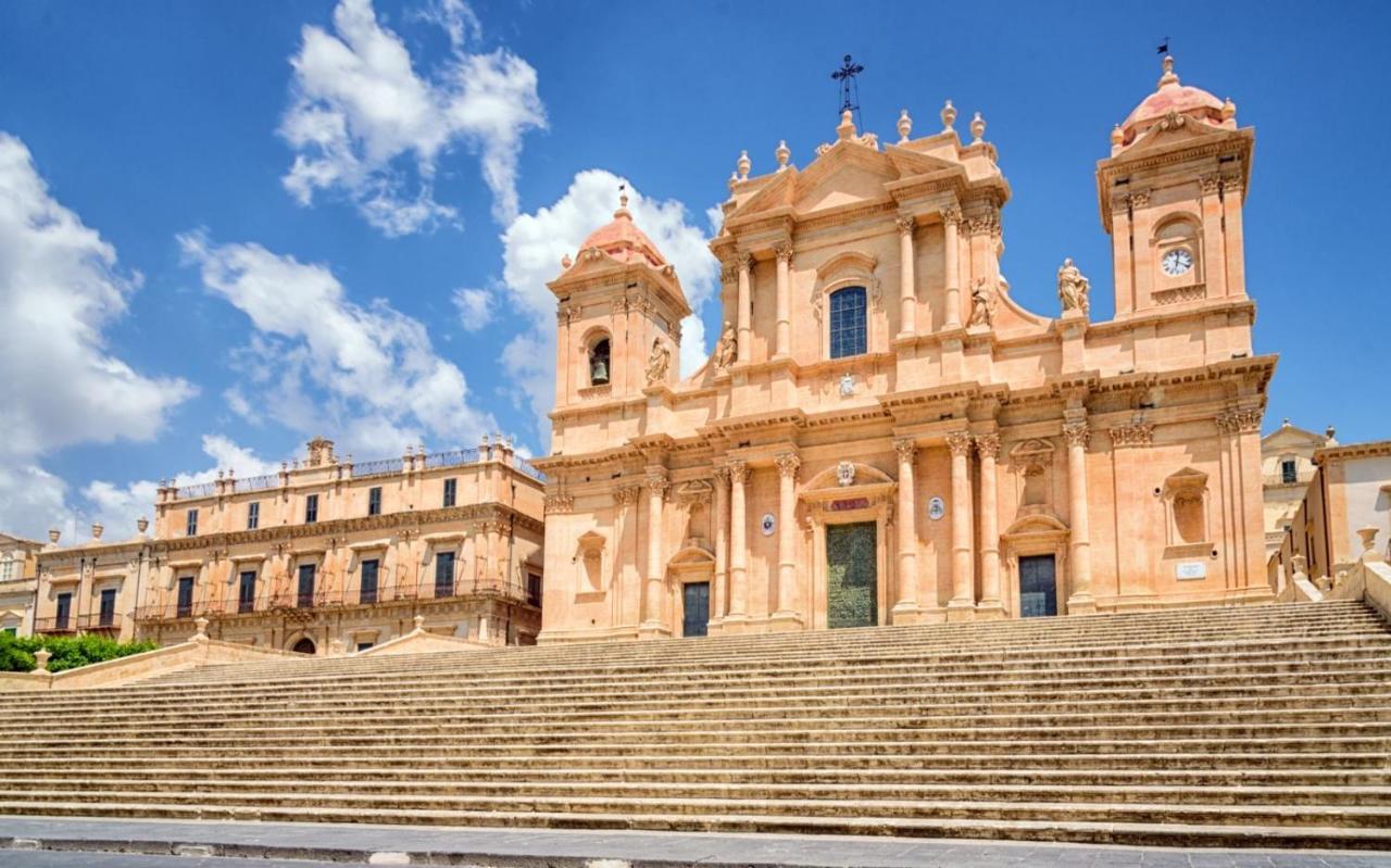 Centopassi Noto B&B エクステリア 写真